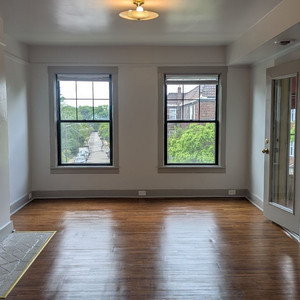 02-U5_livingroom2.jpg